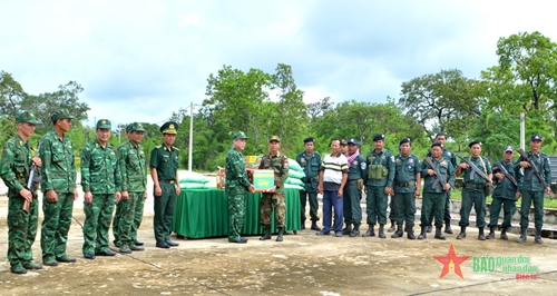 Bộ đội Biên phòng tỉnh Đắk Lắk và lực lượng bảo vệ biên giới Campuchia phối hợp kiểm soát chặt chẽ biên giới